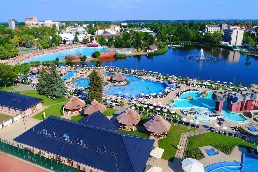 Lexi Apartman Διαμέρισμα Hajdúszoboszló Εξωτερικό φωτογραφία